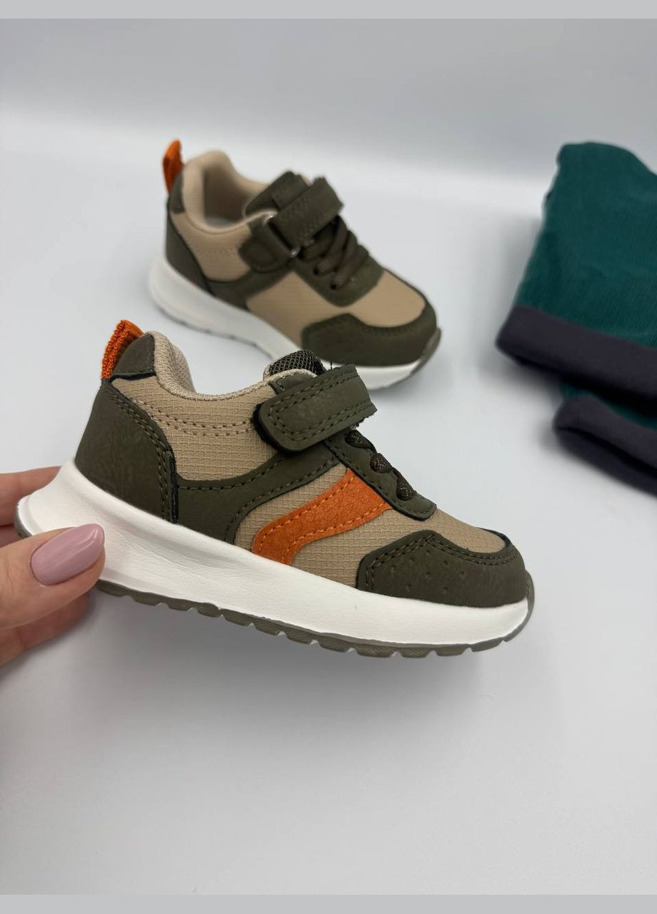 Зеленые яркие кроссовки Clibee