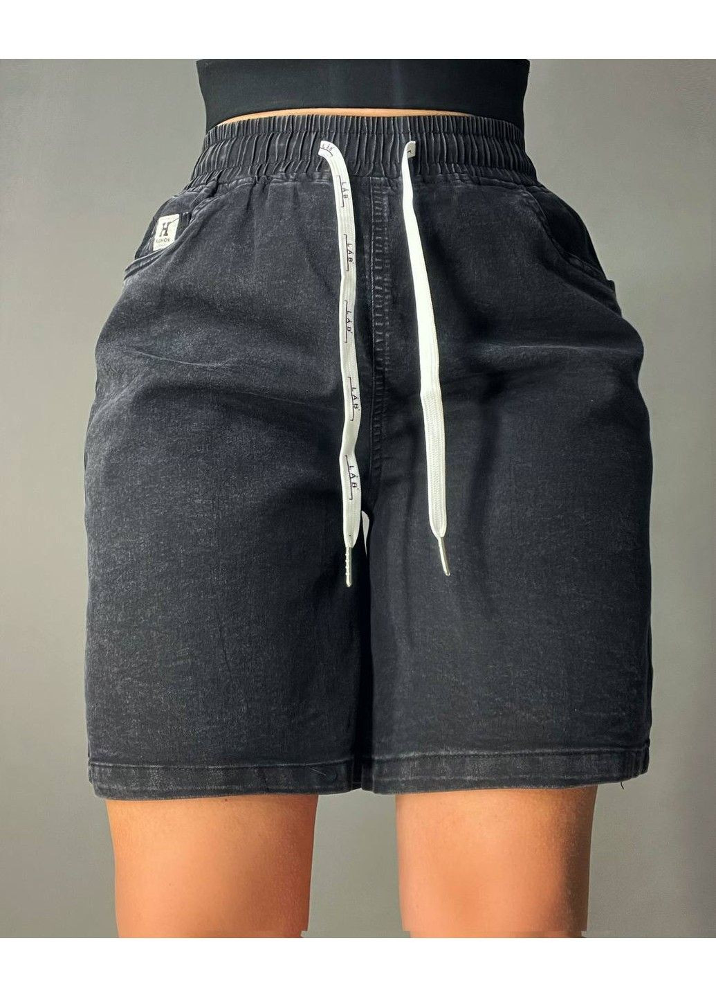 Шорты женские джинсовые Yingguoxiang 9062-1 мом с резинкой на талии и подворотом черные No Brand (332564932)