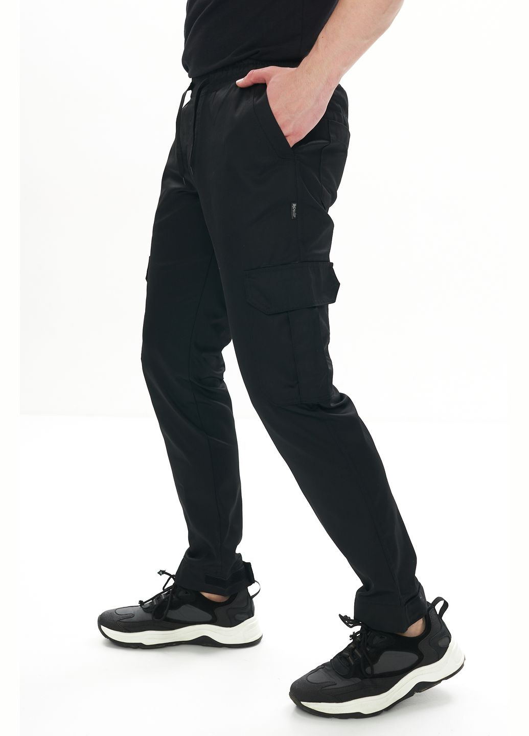 Черные повседневный, кэжуал демисезонные прямые брюки Intruder