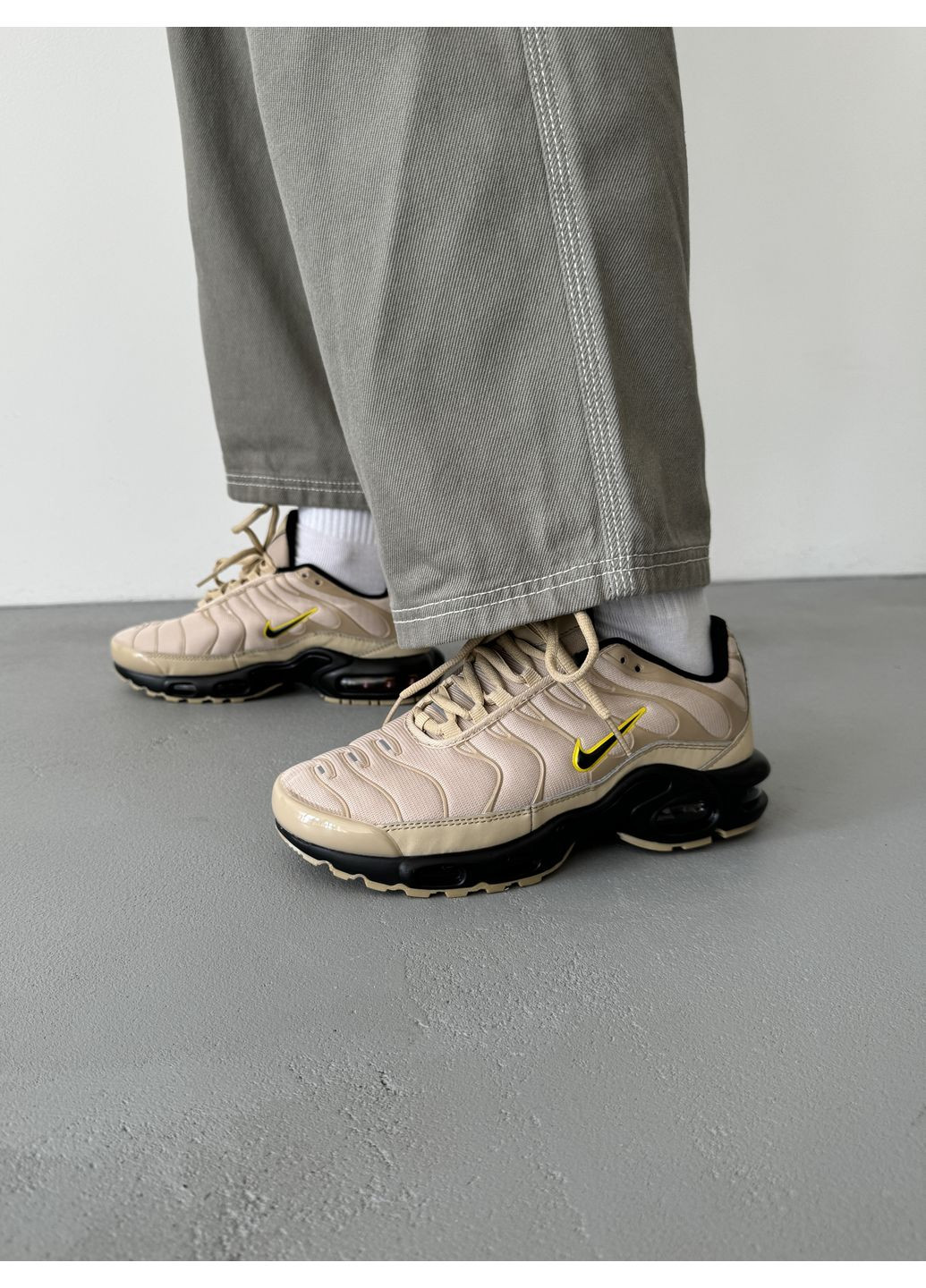 Бежеві Осінні кросівки чоловічі nike air max tn plus beige найк аір макс тн плюс No Brand
