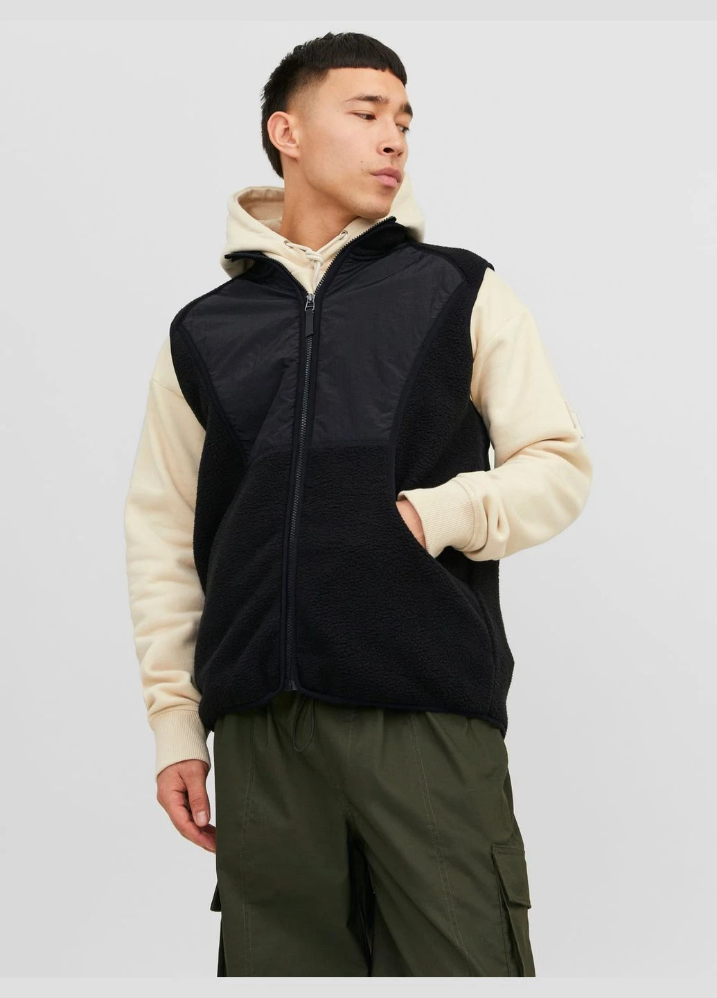 Жилет,черный,JACK&JONES Jack & Jones (279327771)