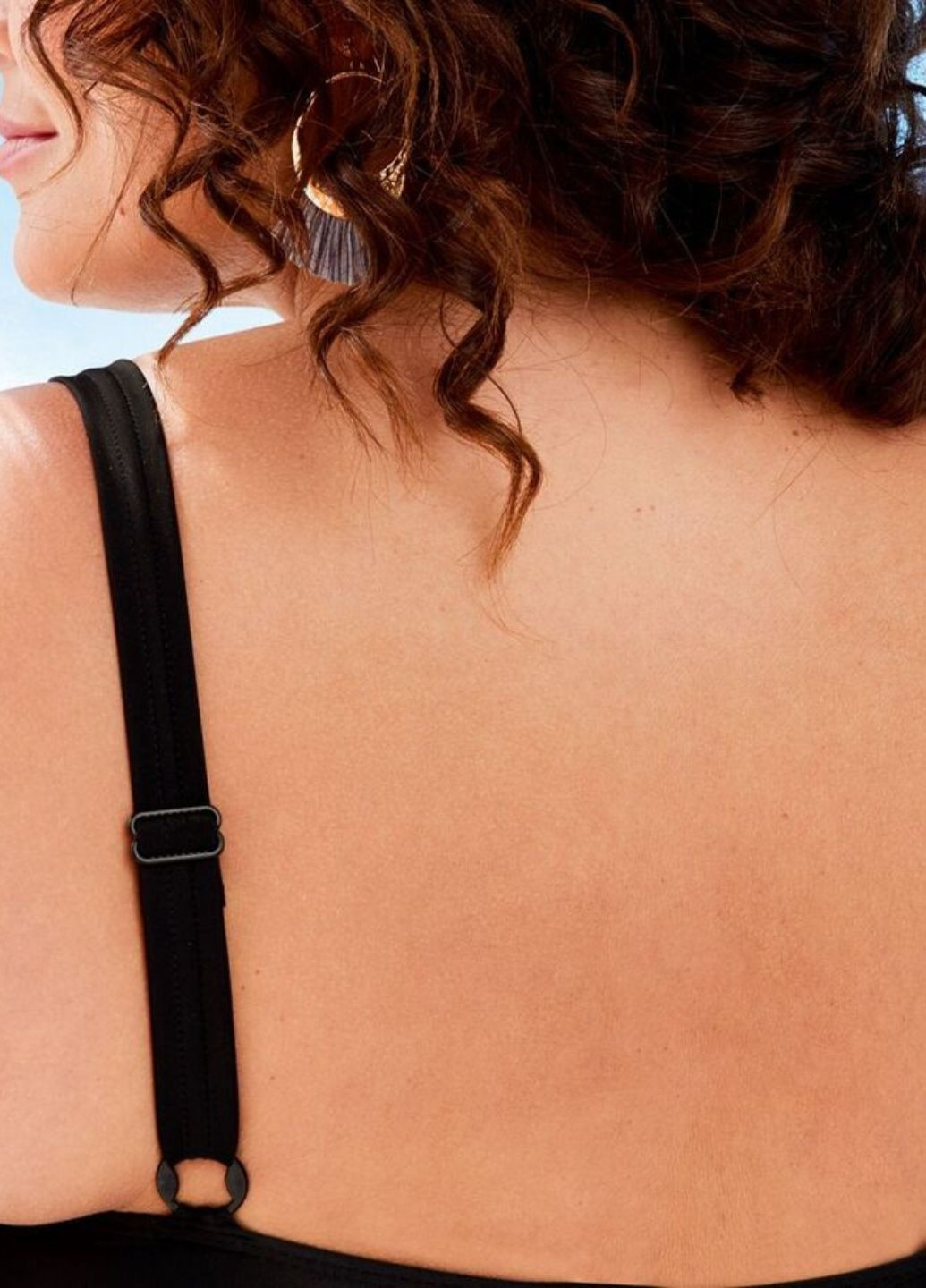 Черно-белый стильный сплошной купальник для бассейна Esmara