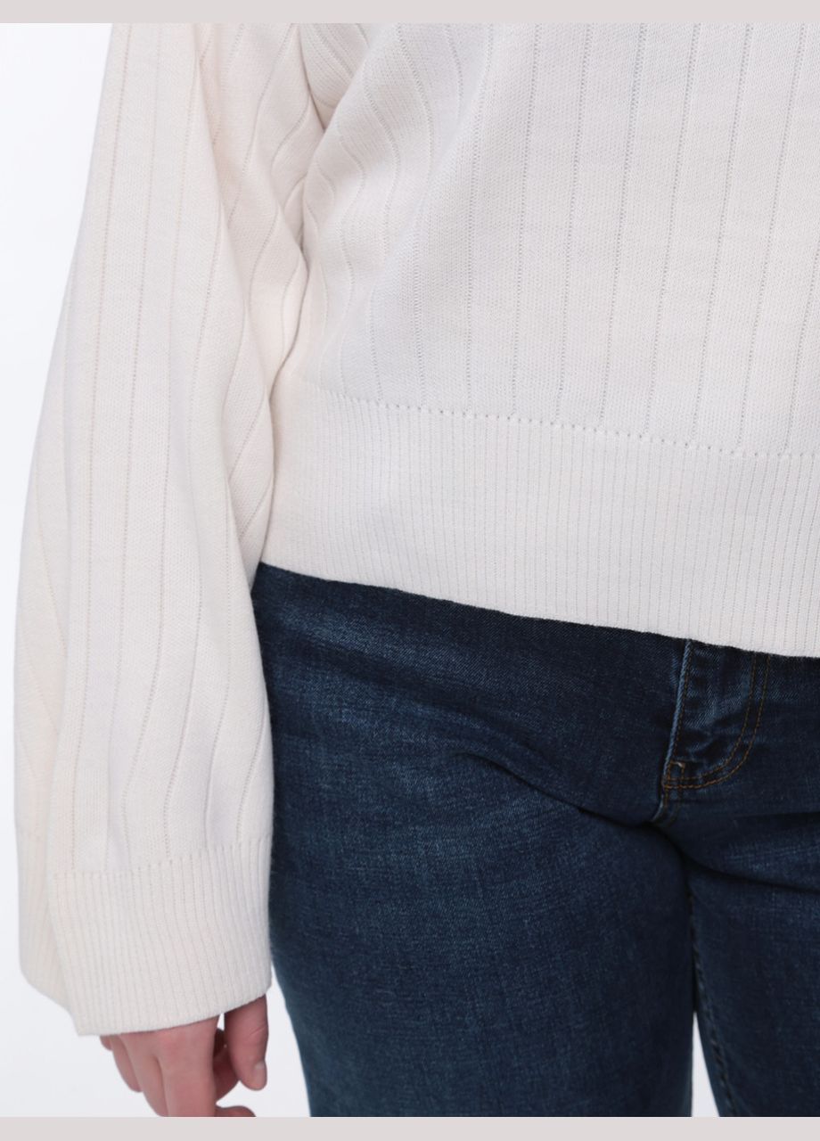 Молочный демисезонный свитер женский молочный свободный укороченный джемпер Karon Вільна