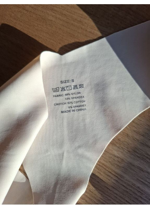 Бесшовные стринги из микрофибры с лазерной обработкой Vimerlea's spring Стрінги (358936060)