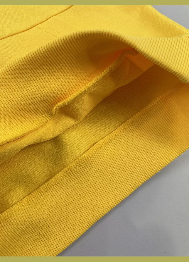 Желтый демисезонный светр Mevis