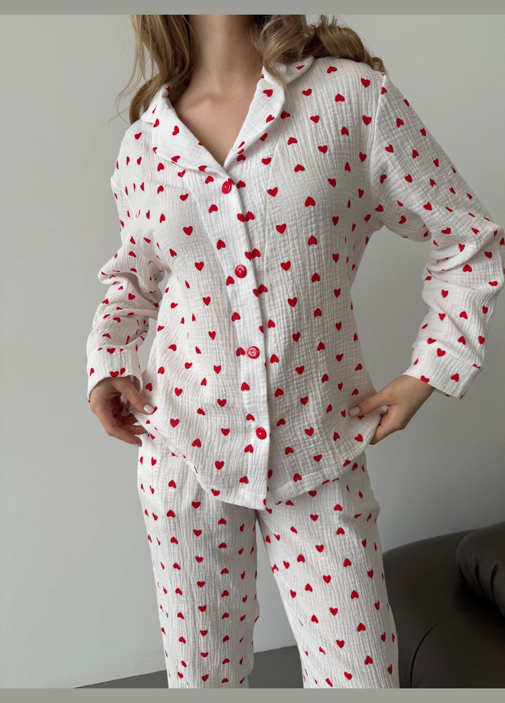 Біла всесезон жіноча піжама з мусліну червоні сердечки сорочка + брюки Cosy