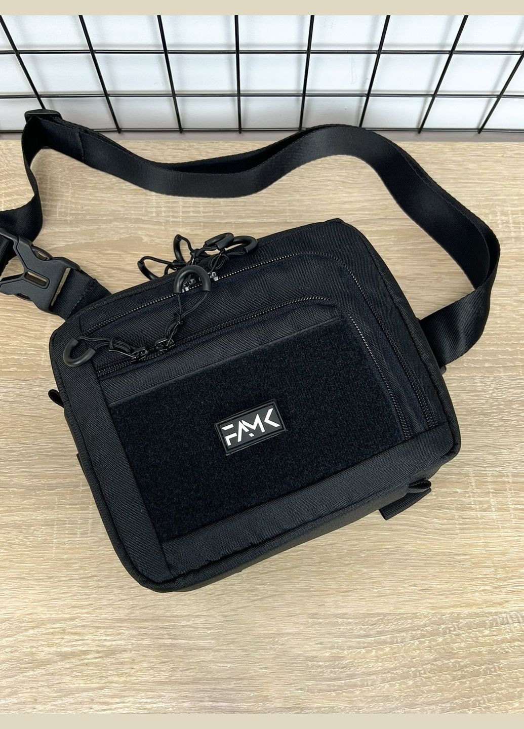 Сумка трансформер 3в1 (сумка через плече, нагрудна - слінг, бананка) для чоловіків та жінок, Чорний Famk (328294829)