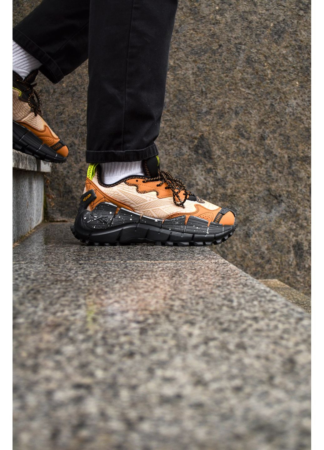 Черные демисезонные кроссовки мужские reebok zig kinetica 2.5 brown black рибок зиг кинетика No Brand