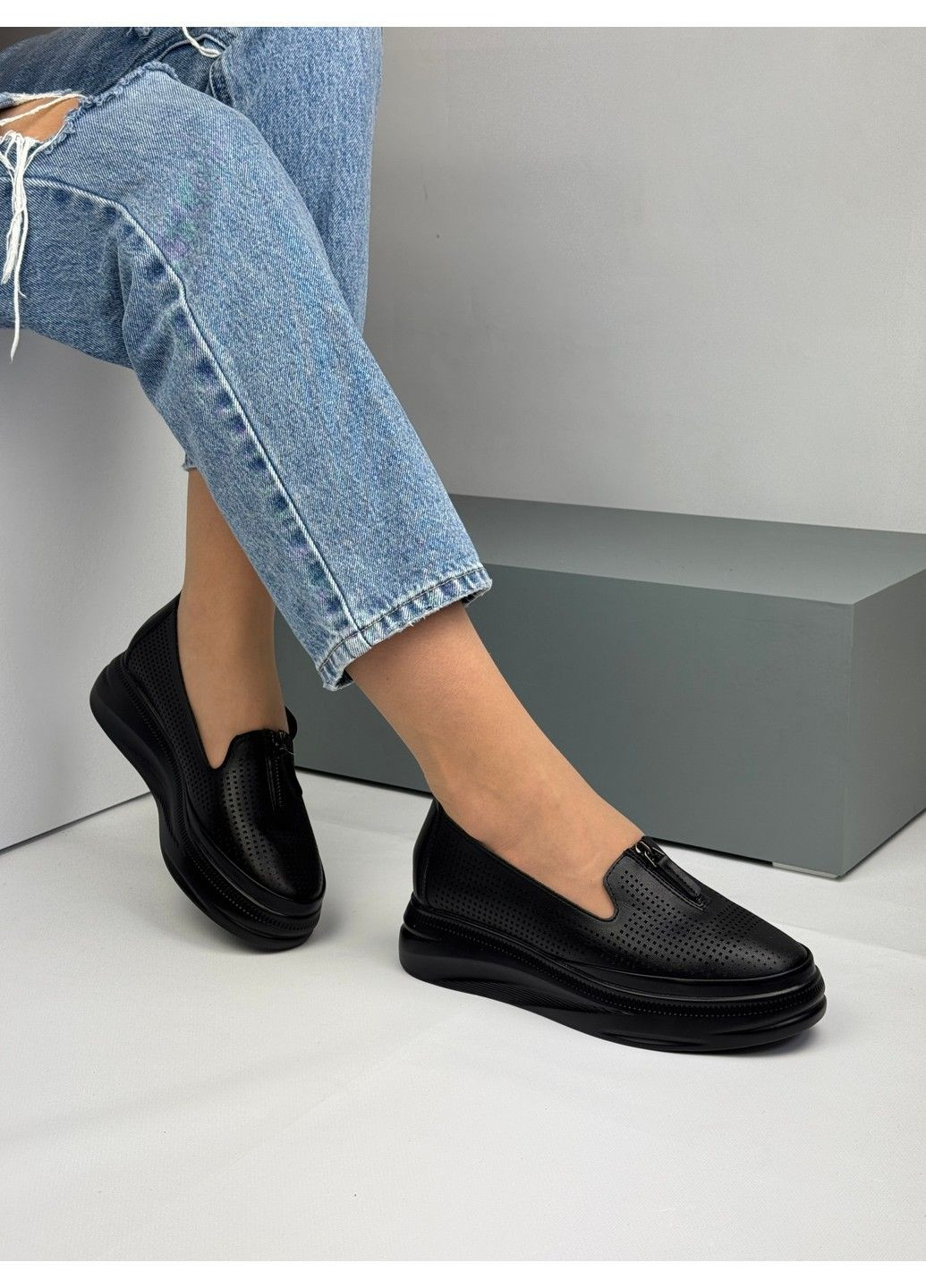 361 Мокасини Шкіряні Чорні з перфорацією Hengji (335009343)