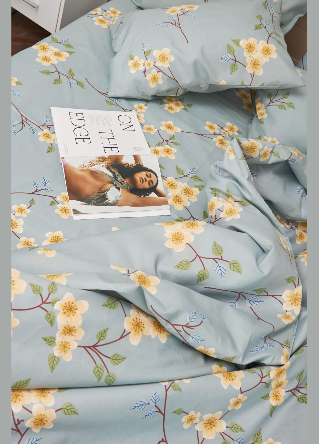 Комплект постільної білизни сімейний 143х210х2 наволочки 2х40х60 Микросатин Premium (MS-820001413) Moon&Star Spring Flower (285717066)