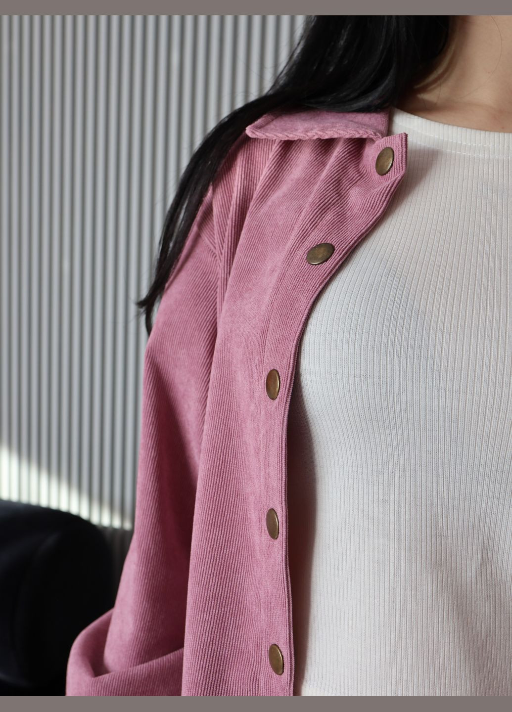 Темно-розовый костюм 3 в 1 для девочки (рубашка, топ, джогеры) из микровельвета, 128-164 см. тройка No Brand