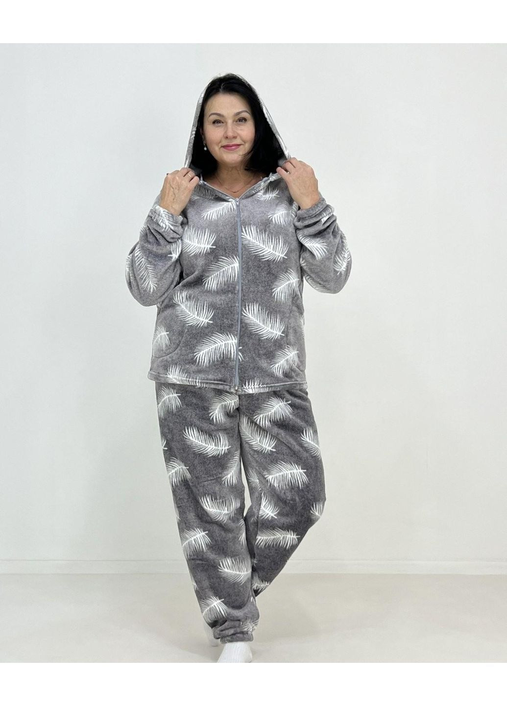 Сіра зимня костюм жіночий домашній махра пір'їнка 52-54 сірий 19065849-1 Triko
