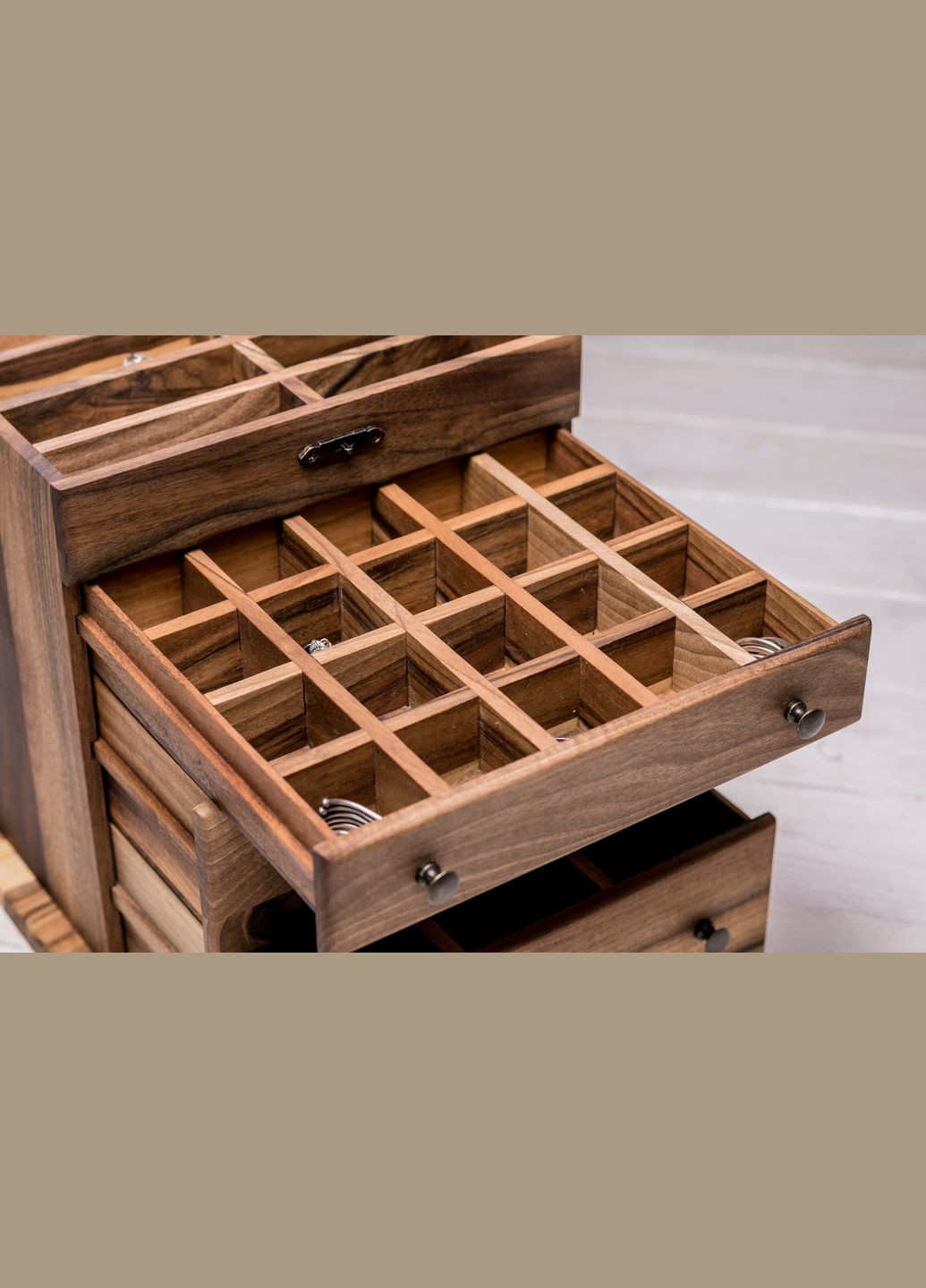 Шкатулка для украшений с деревянной крышкой и зеркалом M Органайзер для косметики EcoWalnut (295291919)