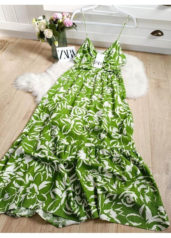 Зеленое платье меди с вырезами на талии Zara