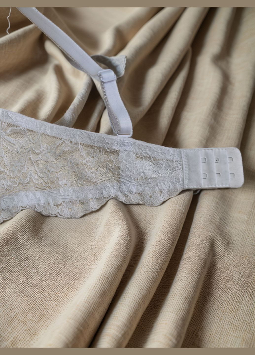 Білий бюстгальтер a 6573 b Acousma з кісточками нейлон, спандекс