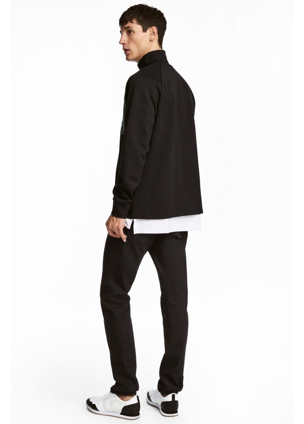 Черные демисезонные джинсы H&M