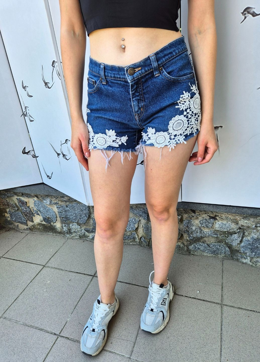 Шорти джинсові жіночі короткі з білим мереживом Giordano Blues No Brand (369573799)