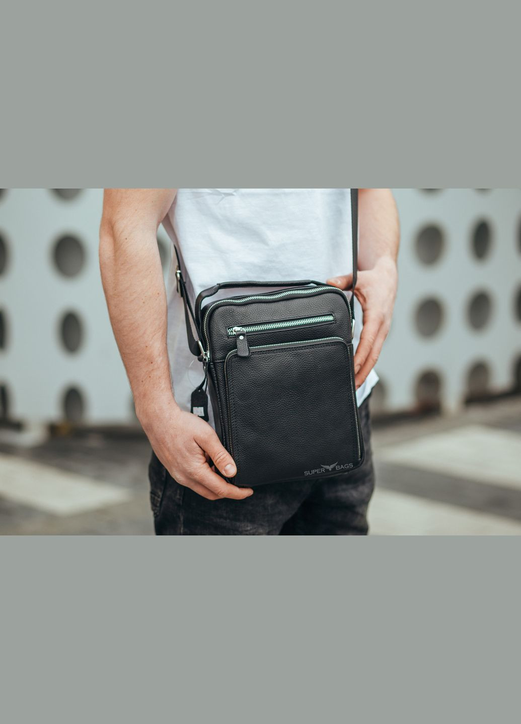 Шкіряна чоловіча чорна сумка Tiding Bag DL9256-4 No Brand (335039694)