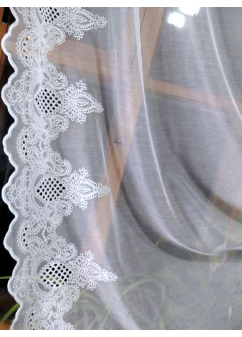 Кухонная готовая короткая занавеска Ажур белая бамбук вышивка правая No Brand (372133953)