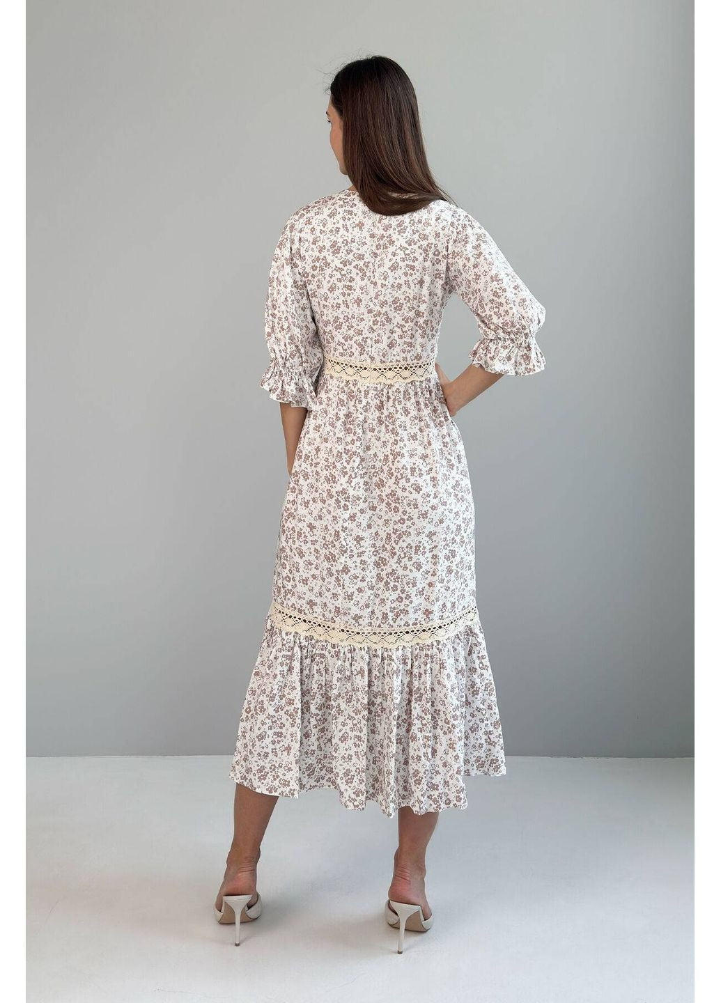Бежева сукня Nenka з квітковим принтом