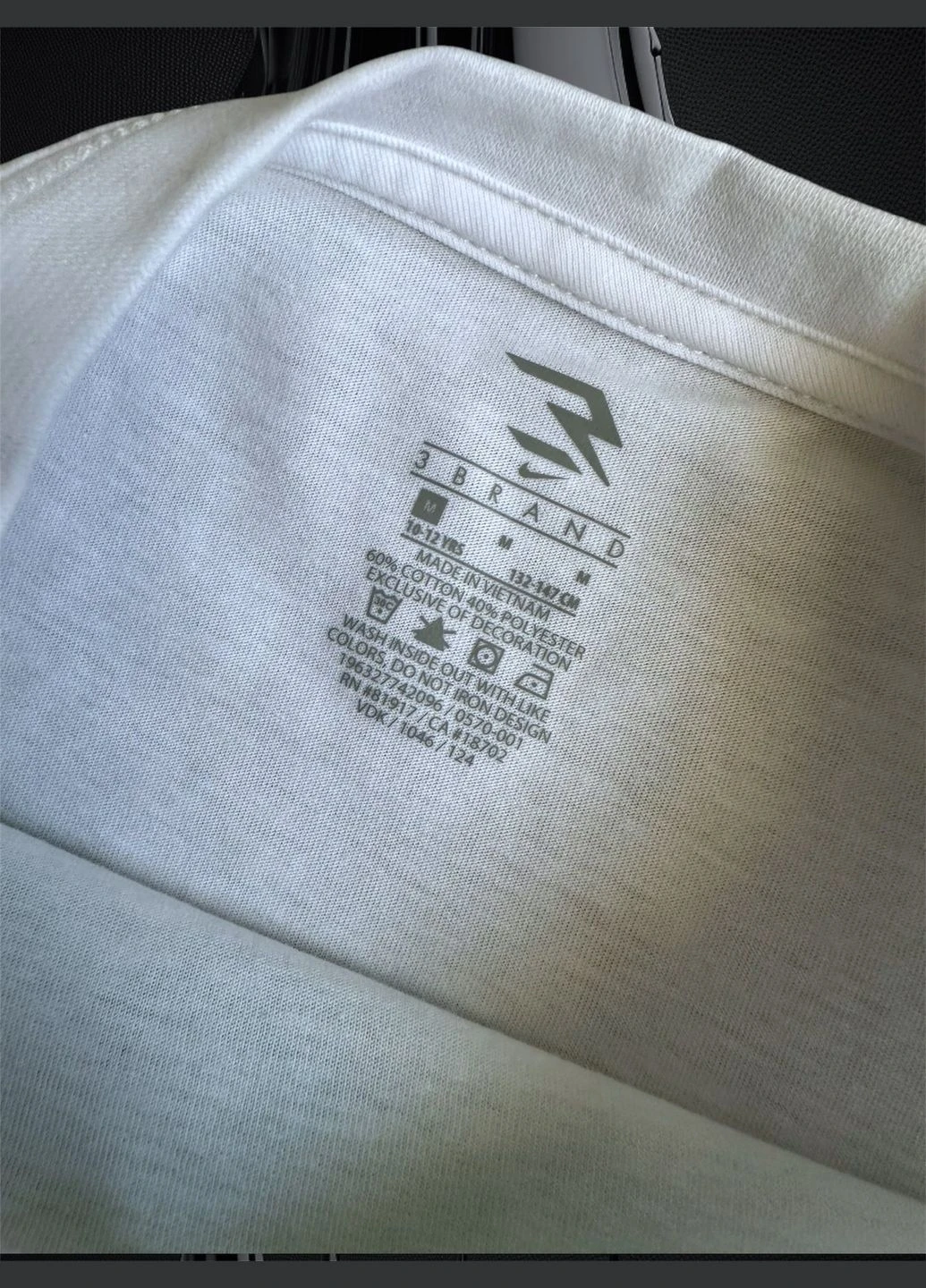 Белая футболка & Nike 3BRAND