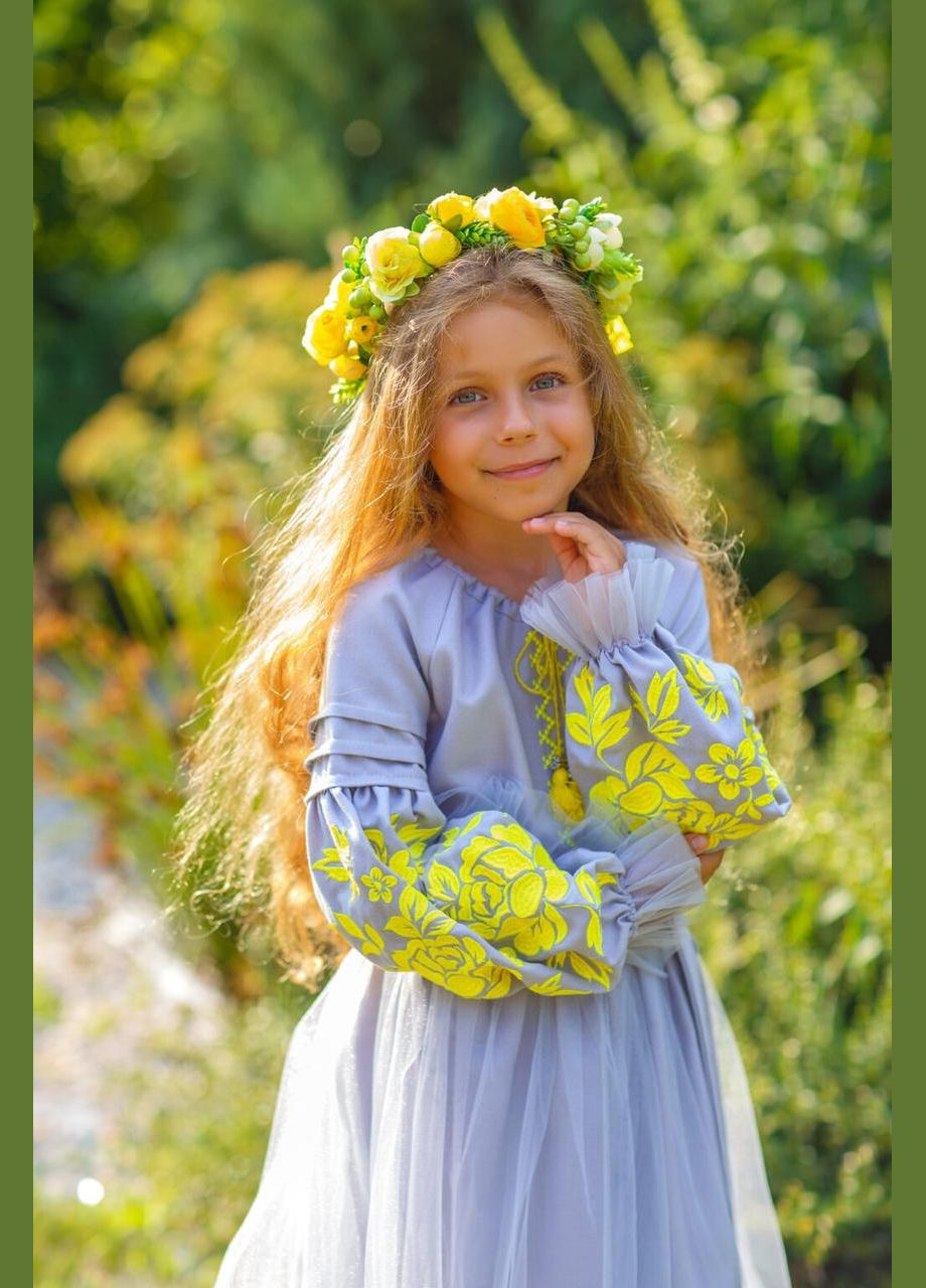 Сіра святкова сукня вишиванка для дівчинки, вишита пишна сукня для дівчинки (341327475)