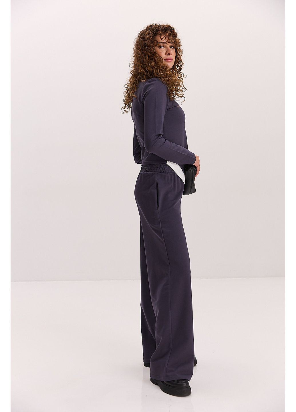 Жіночий спортивний костюм з трикотажу з вставкою Arjen (354647052)