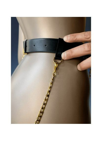 Черный демисезонный пояс с золотыми цепочками indulge in the restraints collection UPKO