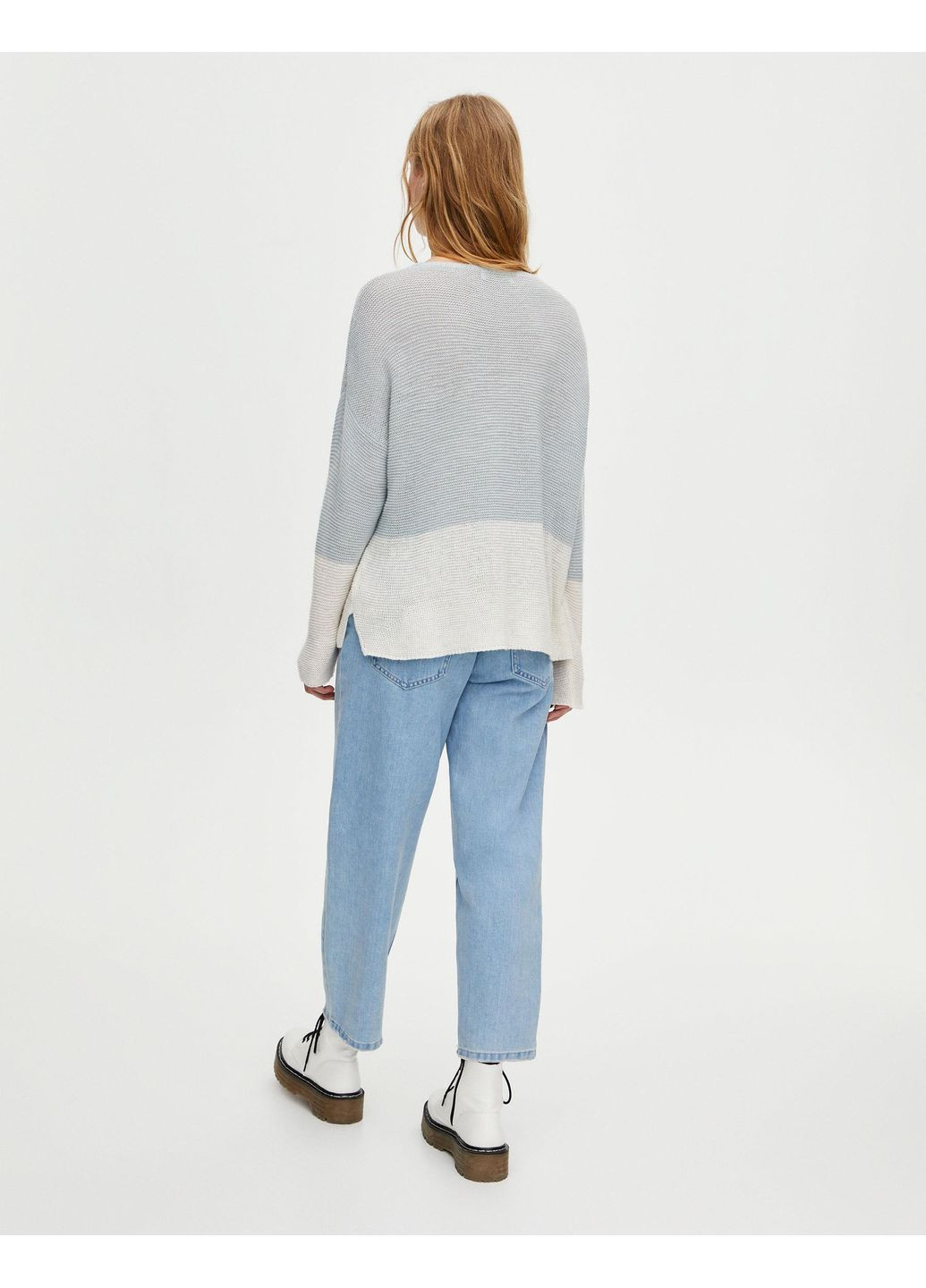 Белый пуловер демисезон,белый-голубой, Pull & Bear