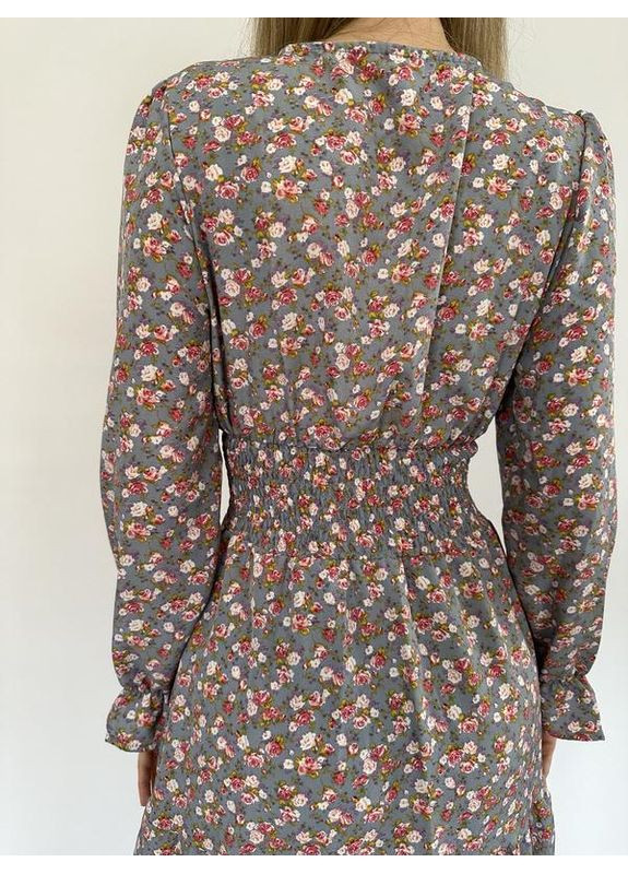 Серо-голубое платье женское цветочное с жаткой на талии No Brand