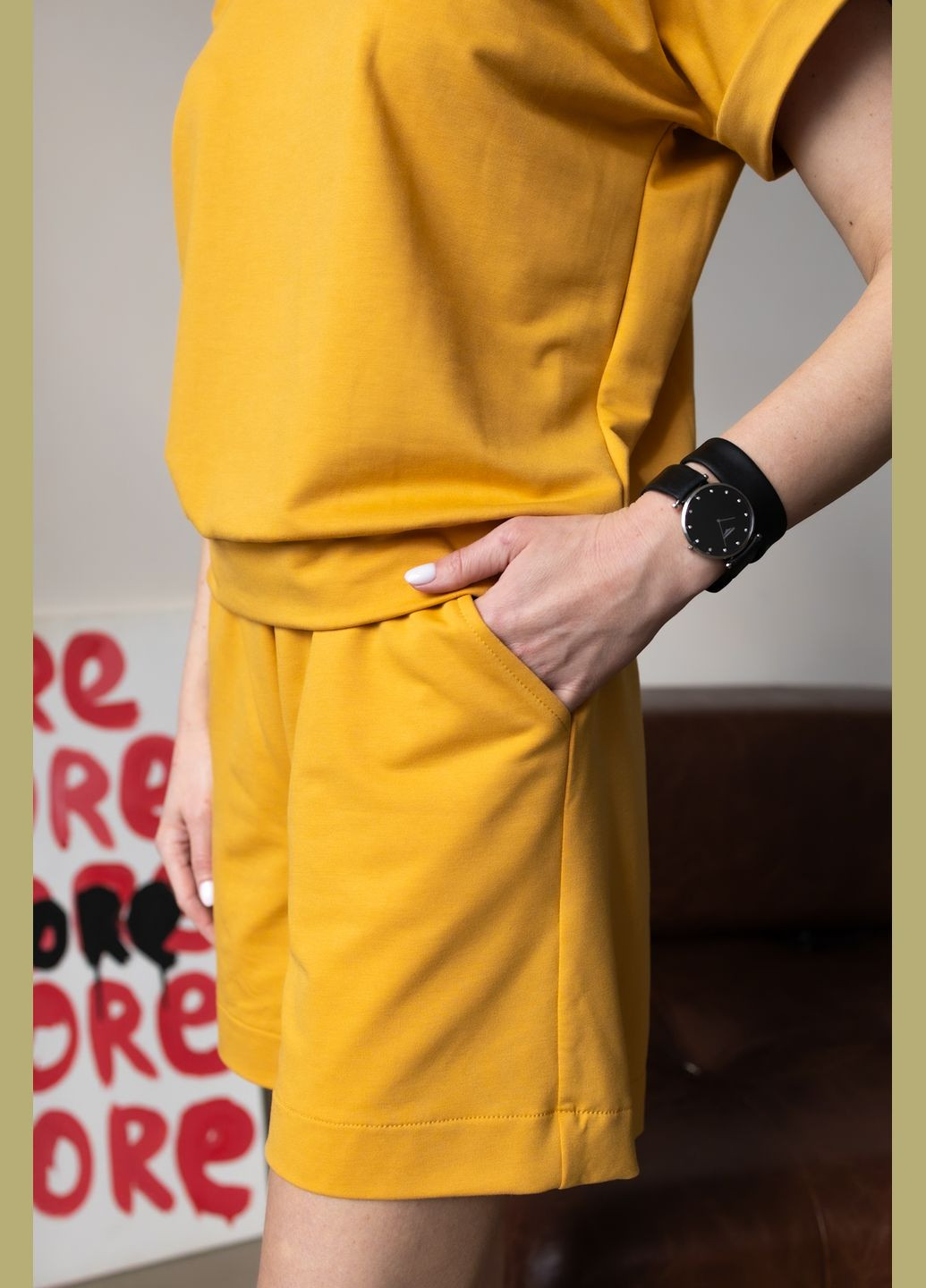 Женский костюм-двойка футболка с шортами горчичный Capricious 121 (330823300)