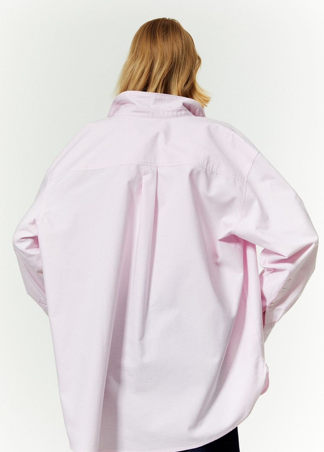 Светло-розовая кэжуал рубашка однотонная H&M