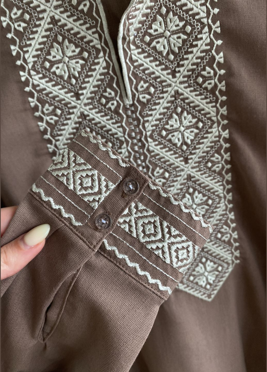 Кавова лляна чоловіча вишиванка з орнаментом молочного кольору льон (335859481)
