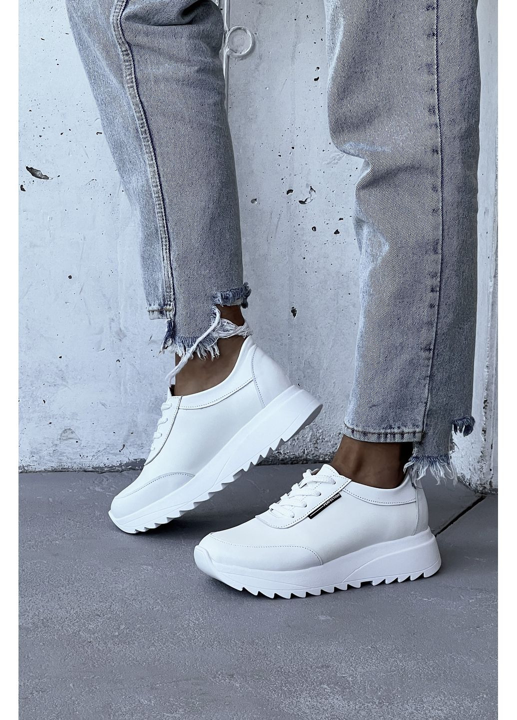 Кроссовки женские из натуральной кожи цвета беж INNOE Кросівки белые демисезоны (353380451)