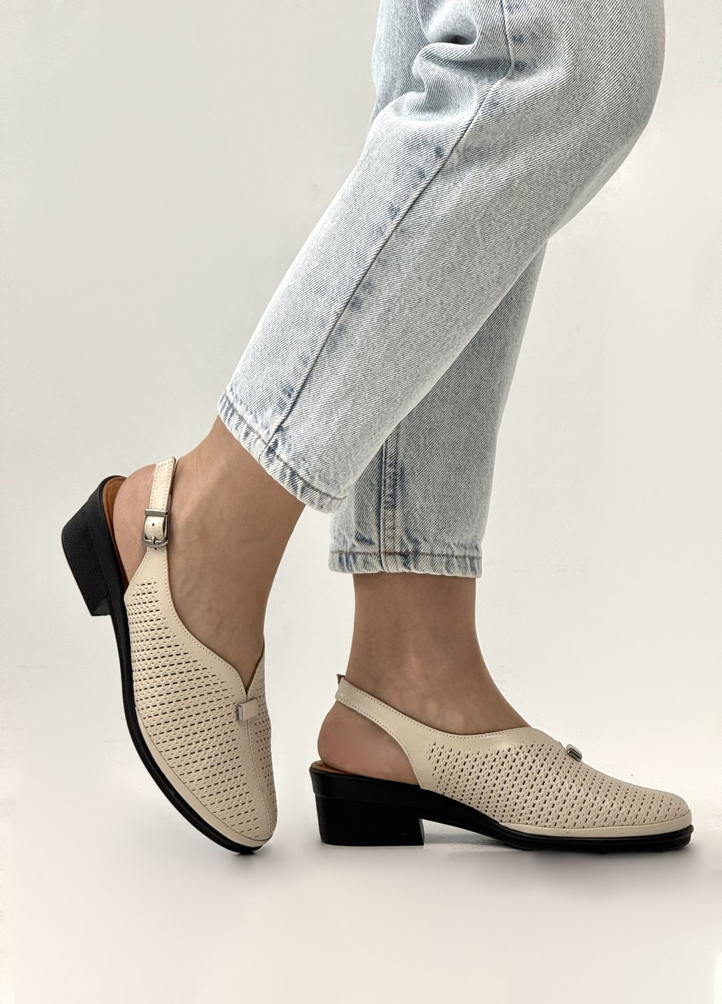 Бежевые босоножки женские кожаные на полную стопу Sherlock Soon