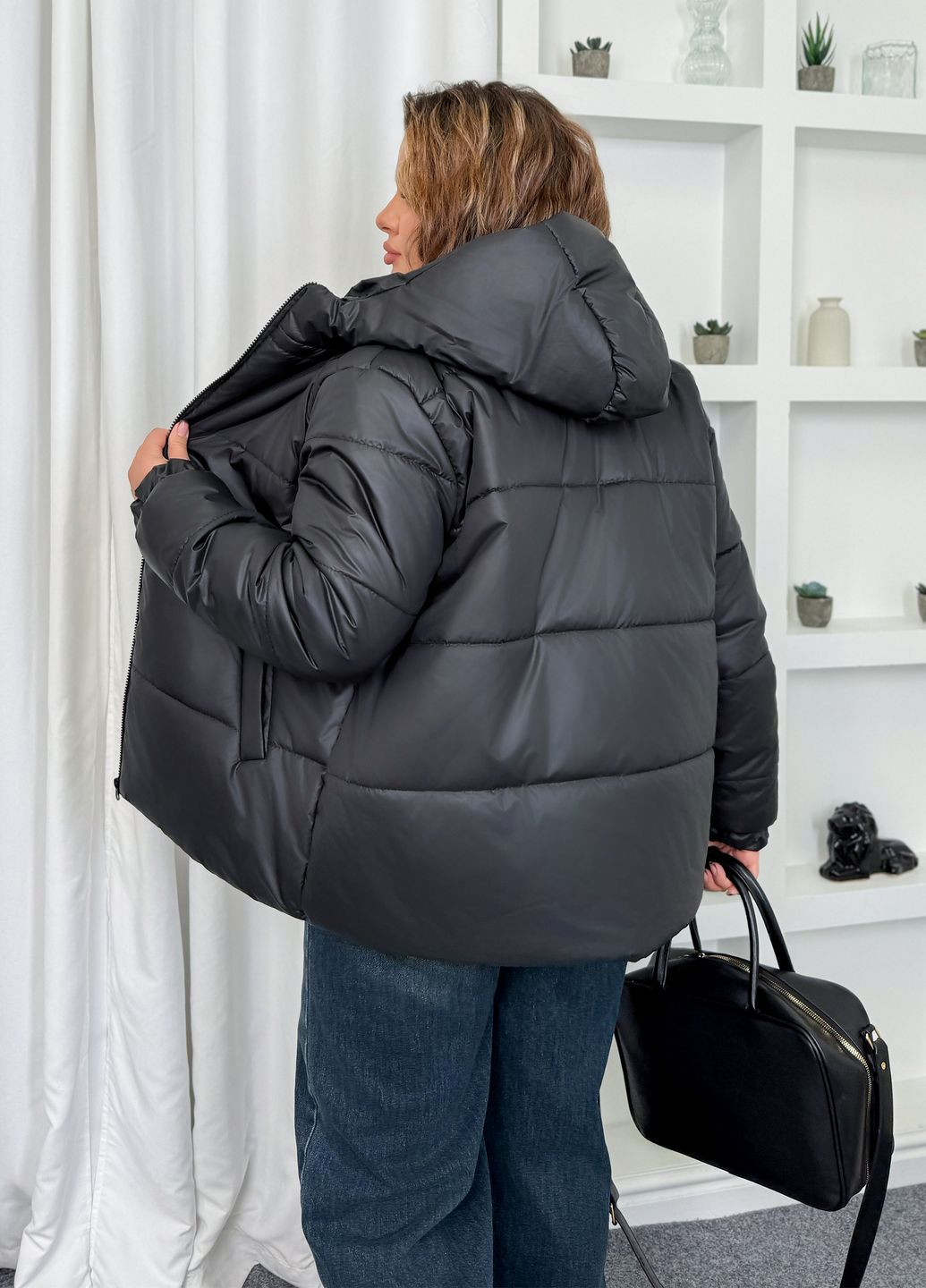 Черная демисезонная куртка женская демисезонная с капюшоном на синтепоне No Brand
