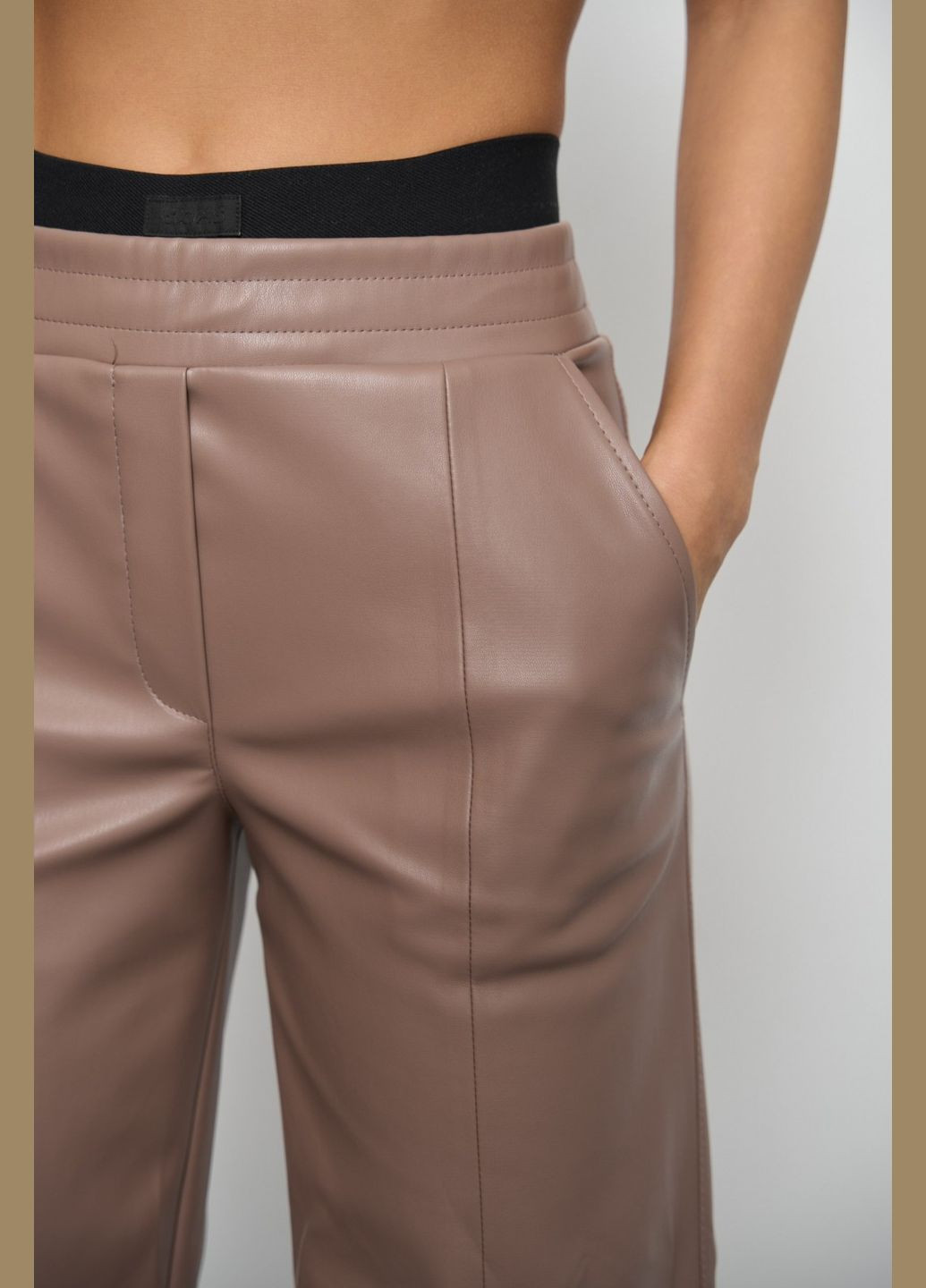 Жіночі штани палаццо з еко шкіри колір капучино р.L 450870 New Trend (282926289)