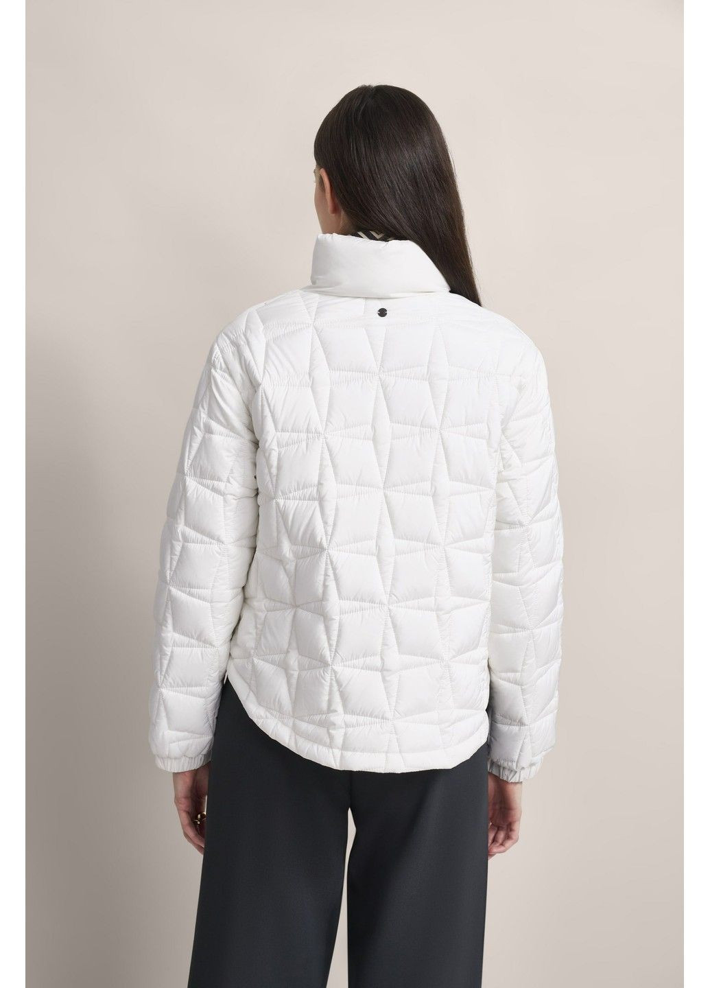 Молочная зимняя женская куртка молочный Bugatti