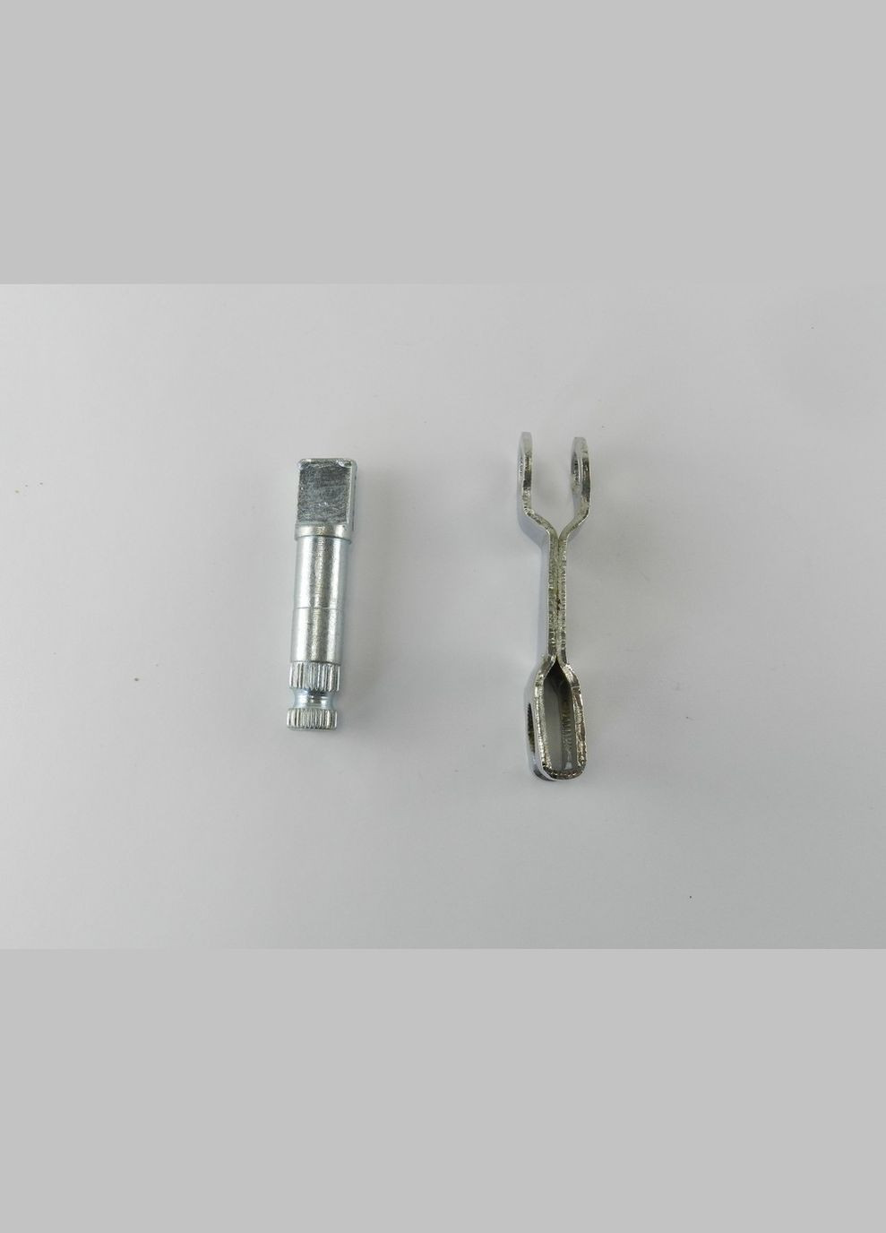 Гальмівний важіль із валом (привід колодок гальмівного барабана) Дельта/Альфа No Brand (369802482)