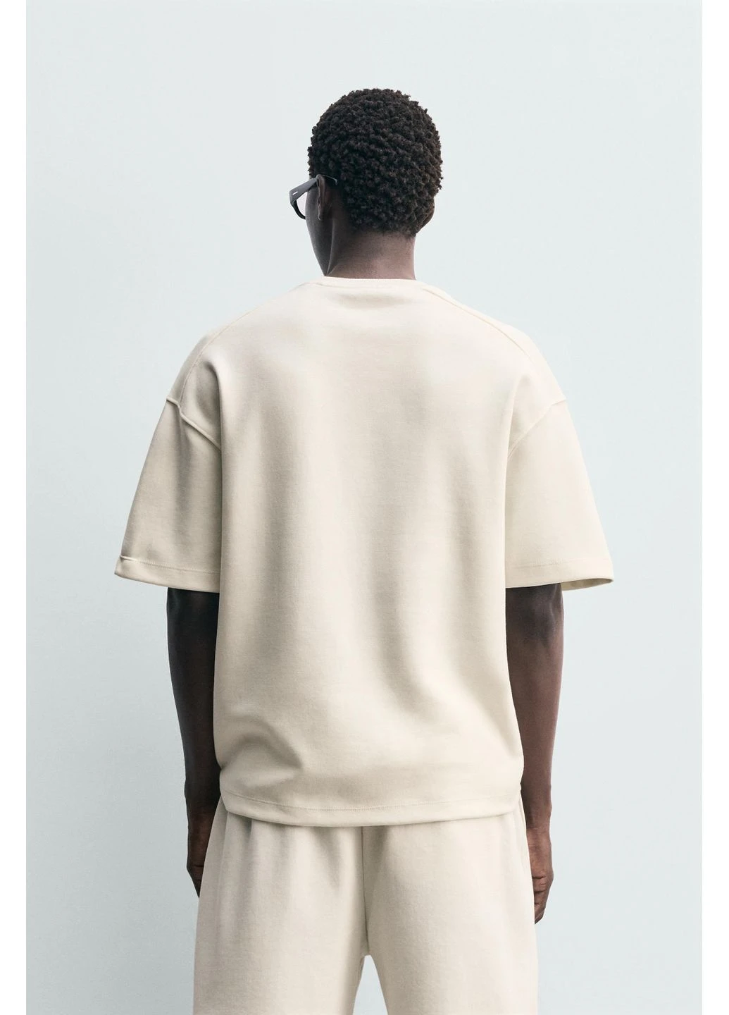 Молочна футболка Zara