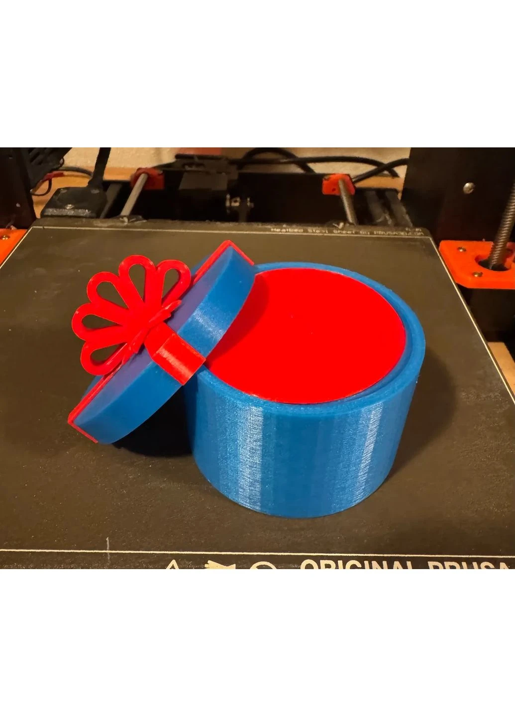 🧩🎁 Подарочная коробка-головоломка «Annoying Nested Screw Gift Box» 8 см 3D-печать No Brand (389790819)