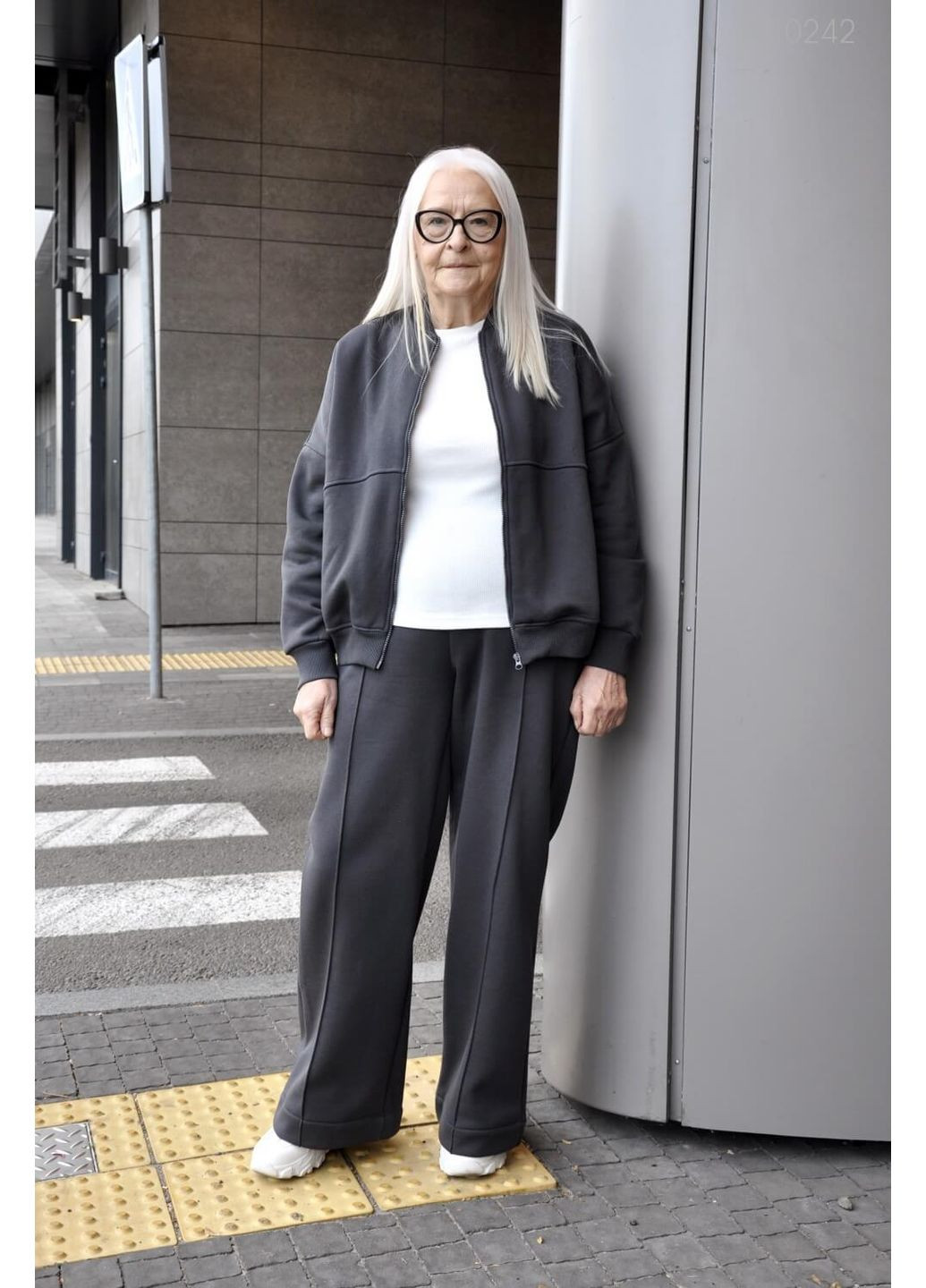 Спортивный стиль Спорт 24-2 (графит) 2210242 Peony (352260916)