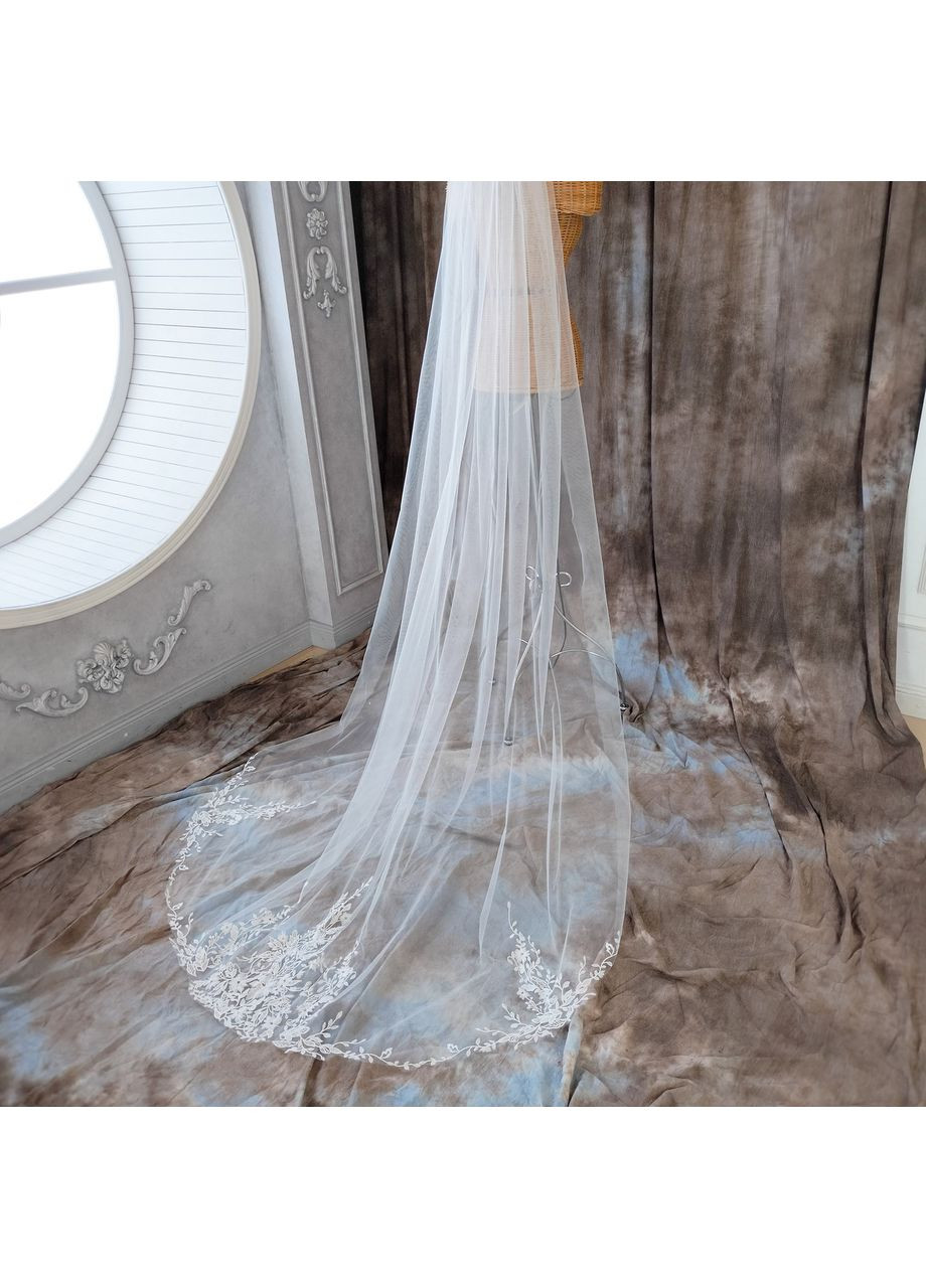Длинная свадебная фата с вышивкой внизу 3 м, Айвори. No Brand (369162912)