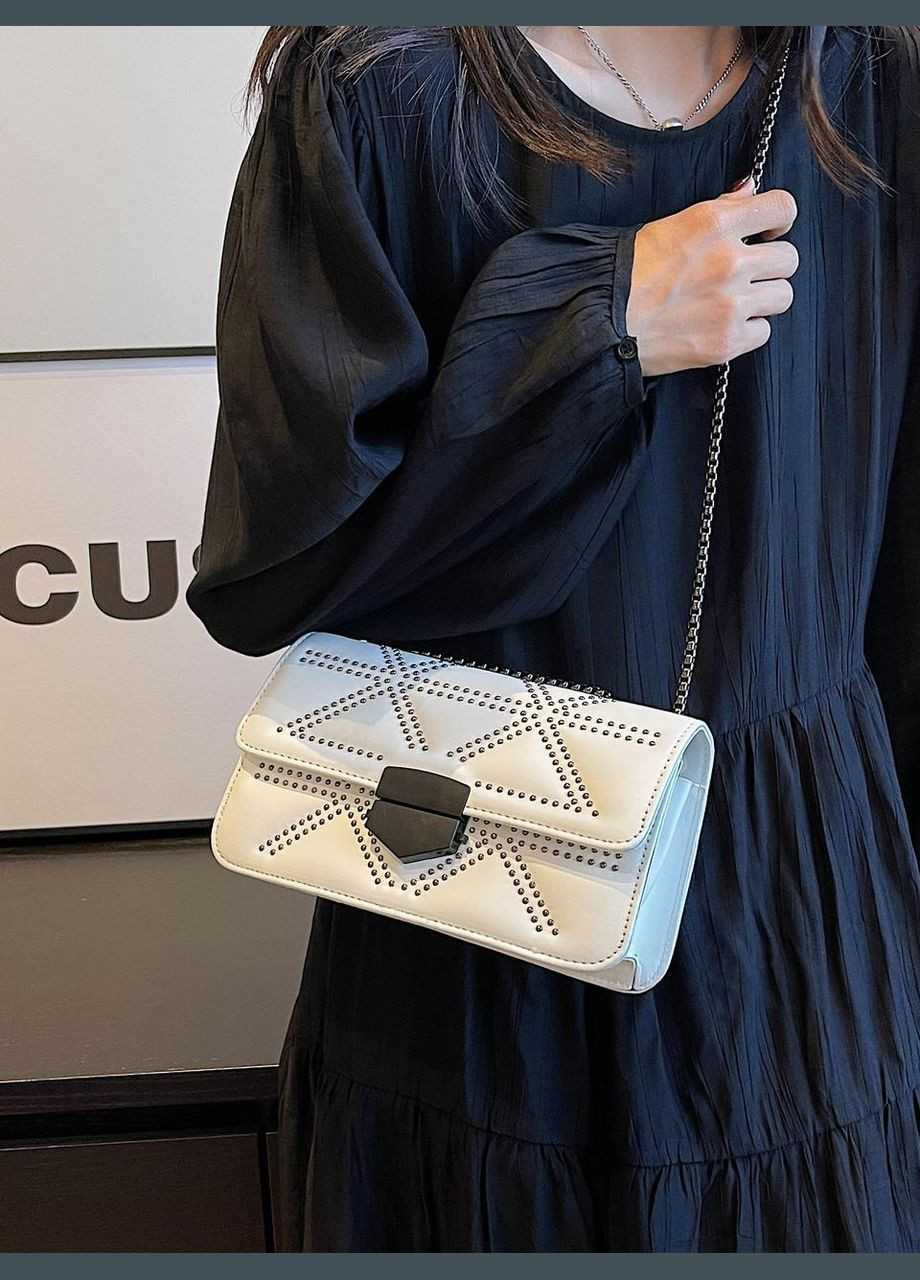 Женская сумка 8263 кросс-боди белая на цепочке No Brand (306709580)