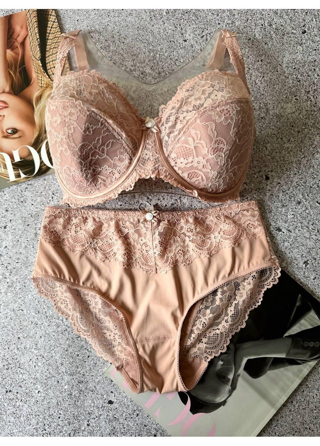 Пудровый женское нижнее белье большого размера бюстгальтер с трусиками слип пудра Lanny Mode