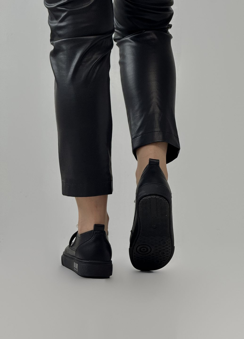 Черные кеды женские кожаные Lonza