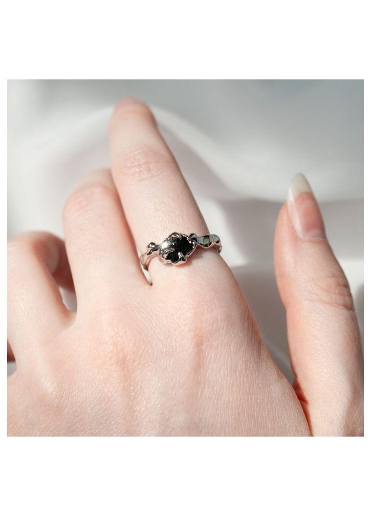 Готическое колечко с черным кристаллом серебристое кольцо минимализм стиль унисекс нежная причудливой формы фэнтези с камнем No Brand (331155364)