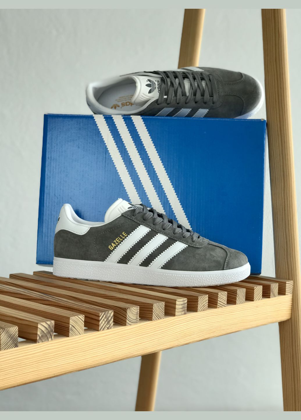 Серые демисезонные кроссовки мужские и женские adidas gazelle gray | адидас газель серые No Brand