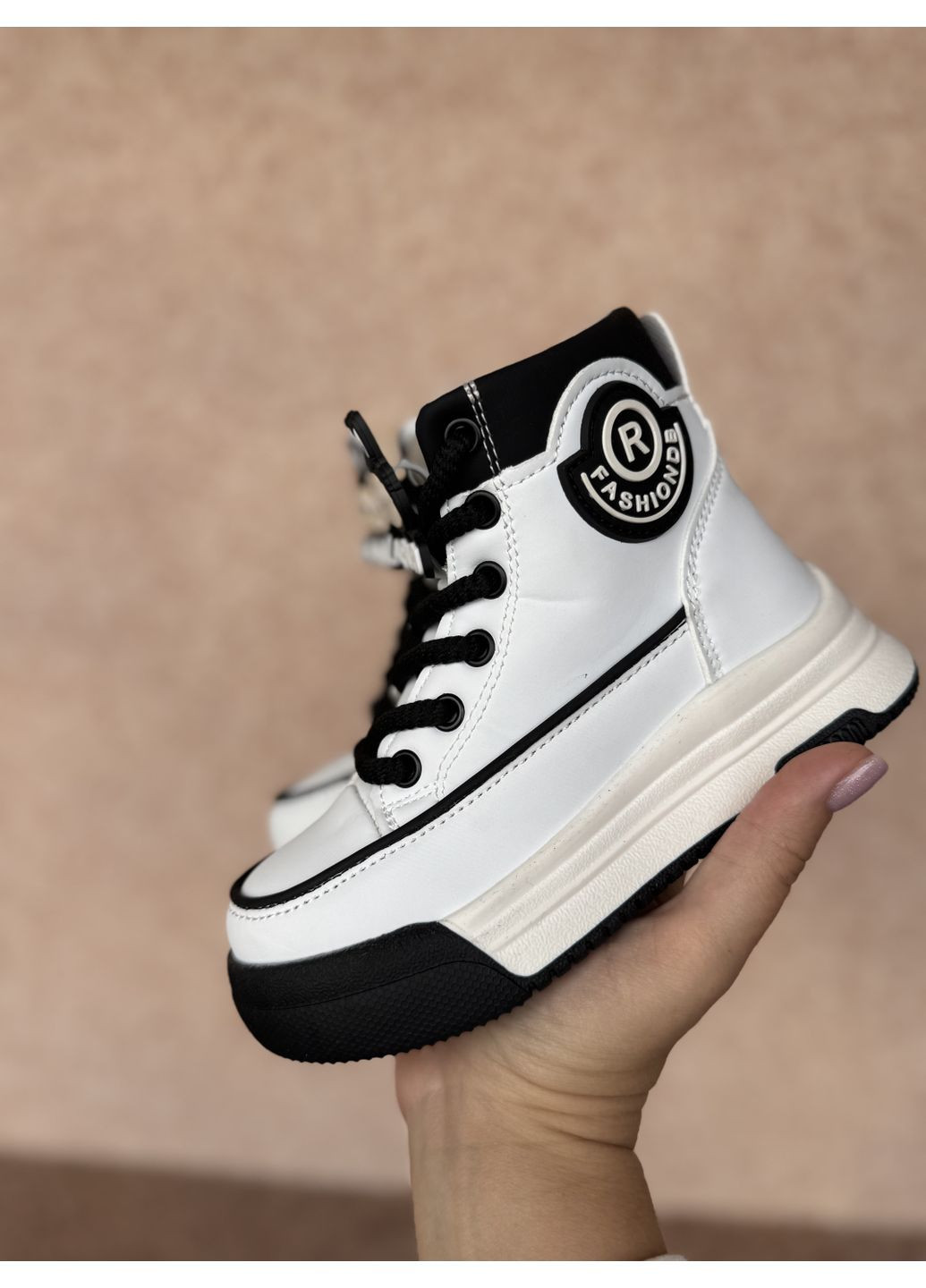 Белые осенние ботинки для девочки No Brand