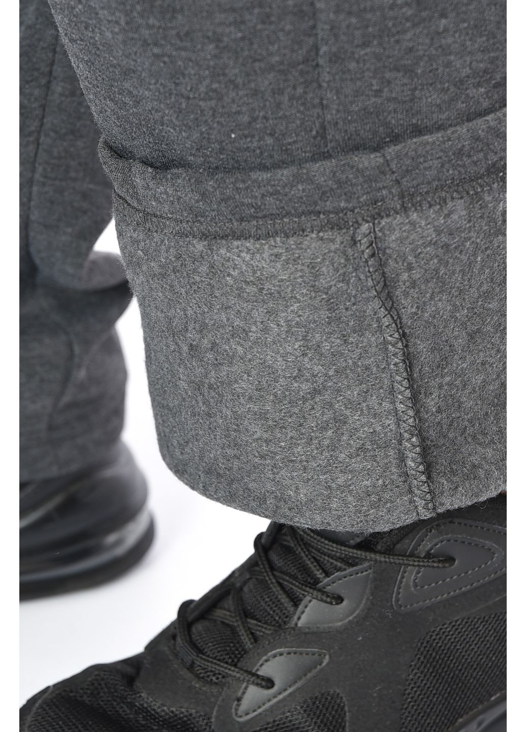 Черные спортивные демисезонные зауженные брюки Let's Shop